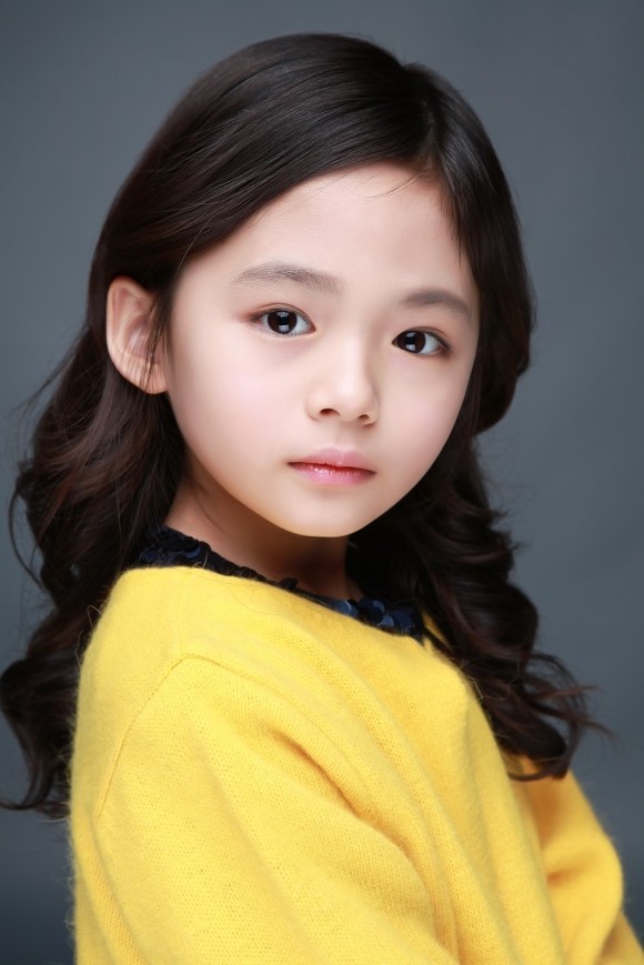 [아가씨] 많은 사람들이 실제 일본인인줄 아는 김민희 아역 .JPG | 인스티즈