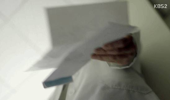 전사한 남자친구가 자신에게 남긴 유서 읽는 여자 .jpg | 인스티즈