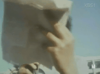 [영화택시운전사] 영화에 나오지 않은 위르겐 힌츠페터 기자의 뒷이야기.GIF | 인스티즈