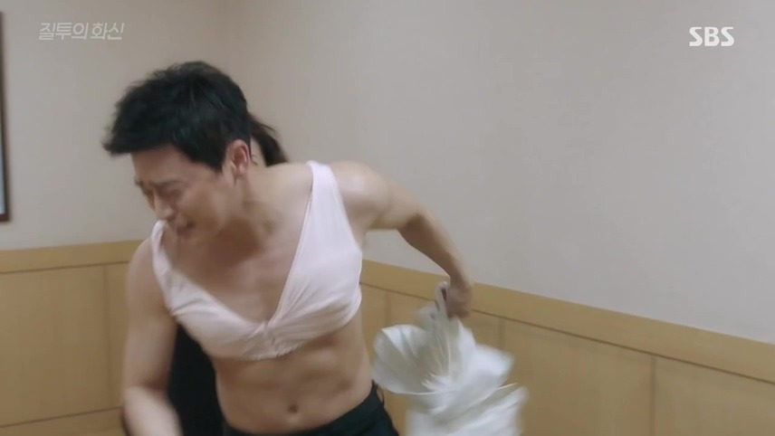 [질투의화신] 브라자 입었다고 엄마한테 쥐어터지는 조정석 | 인스티즈