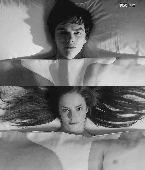 [스킨스] 웬만한 커플 만큼 케미가 좋았던 스토넘 남매 | 인스티즈