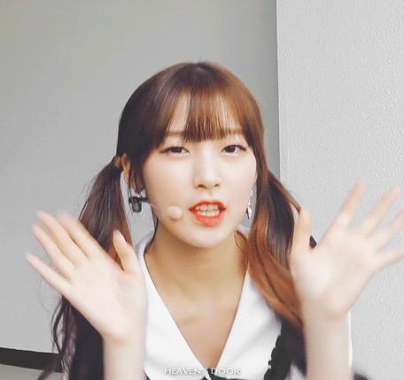 애교부리는 오마이걸 아린.gif | 인스티즈