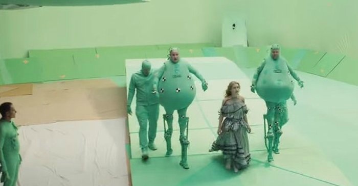 그래...우리...CG많이 들어간 영화에서는 어지간하면 연기 잘했다고 해주자... | 인스티즈