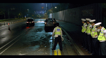 아니... 어떤 아저씨가 장례식장에 노란풍선을 들고온거야; | 인스티즈