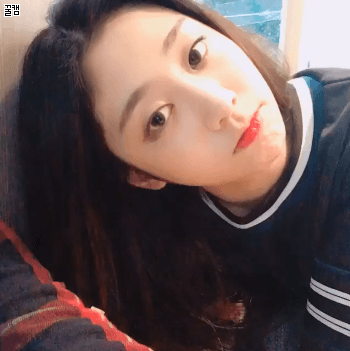 러블리즈 지수는 금발이 낫다 vs 흑발(어두운)쪽이 낫다 | 인스티즈