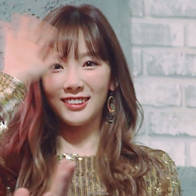 태연이 팬을 대하는 자세.GIF | 인스티즈