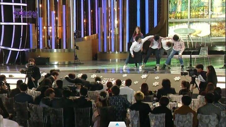 sbs 연예대상 축하무대할 때마다 항상 호응 잘해주는 런닝맨 팀 | 인스티즈