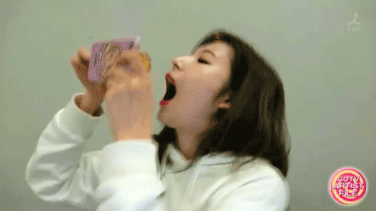 타코야끼 한입에 먹는 입큰 트와이스 사나 | 인스티즈