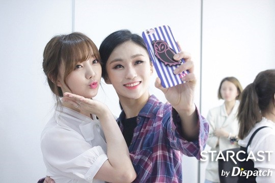 언니와 걸스피릿 무대에 서는 케이 | 인스티즈