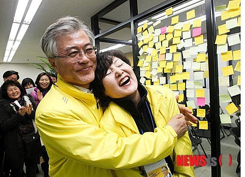 문재인이 여성들에게 인기있는 이유 중 하나라고 생각되는 것.jpg | 인스티즈