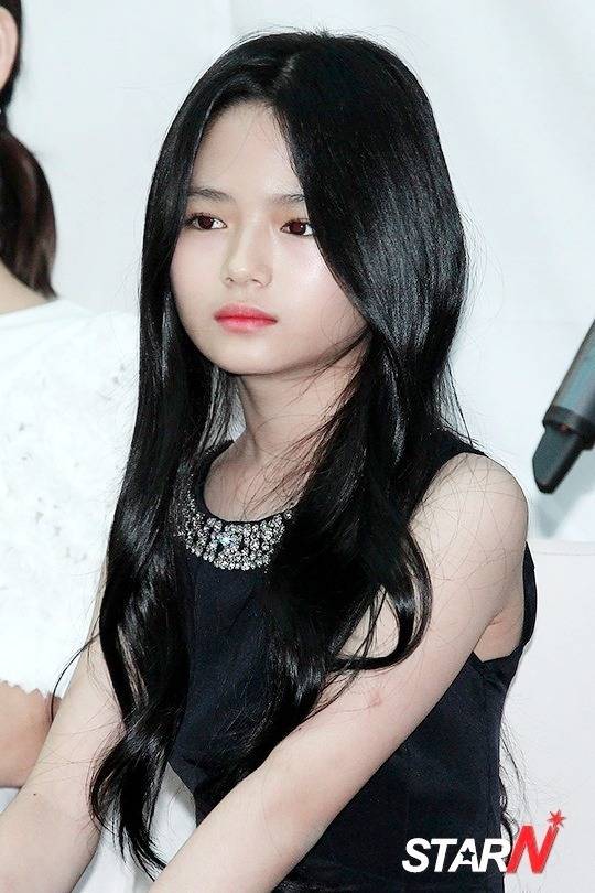 [아가씨] 많은 사람들이 실제 일본인인줄 아는 김민희 아역 .JPG | 인스티즈