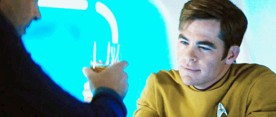 눈빛이 매력적인 남자 배우들(2).gif | 인스티즈