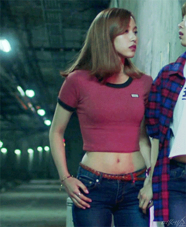 [트와이스] 새벽에 트와이스 팬들 뒤집어지게한 미나 허리라인 | 인스티즈