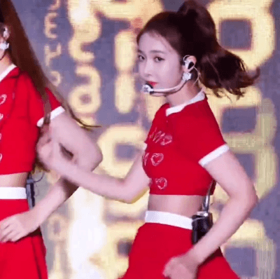 걸그룹이 포니테일을 꺼려하는 이유.gif | 인스티즈