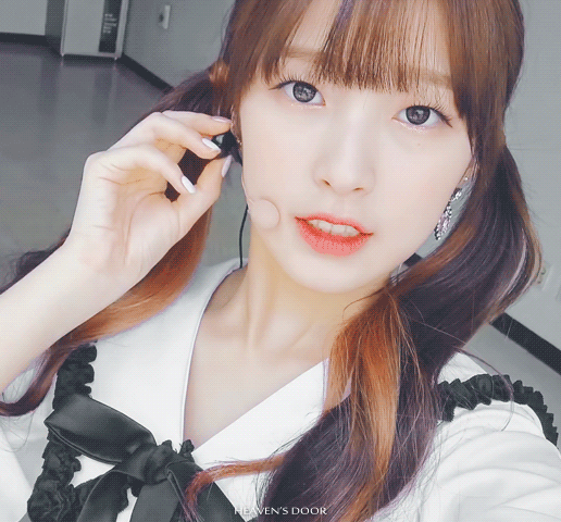 애교부리는 오마이걸 아린.gif | 인스티즈