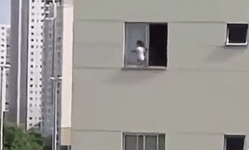 아기 부모님들이 한눈 팔면 안되는 이유 | 인스티즈