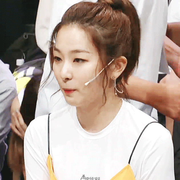 레드벨벳 슬기의 귀여운 버릇.gif | 인스티즈