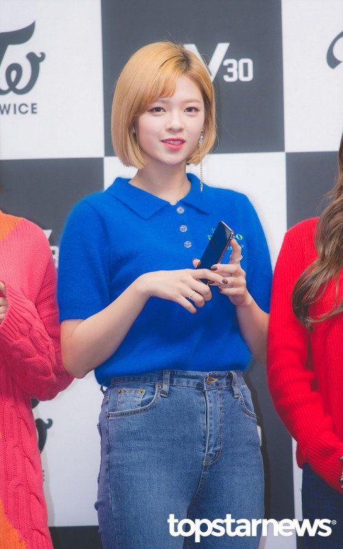 오늘자 트와이스 V30 팬싸인회 기자시진들 ㅅㅅㅅㅅ | 인스티즈