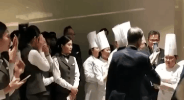 IOC 총회가 열린 호텔 직원들까지 알뜰살뜰 챙기신 대통령님 | 인스티즈