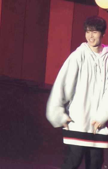 이동욱 트와이스 TT 춤ㅋㅋㅋ.gif | 인스티즈