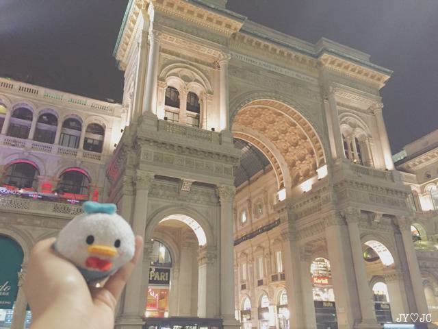 남자친구가 사준 인형과 여행다녀온 여자친구.jpg | 인스티즈