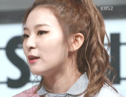 레드벨벳 슬기의 귀여운 버릇.gif | 인스티즈