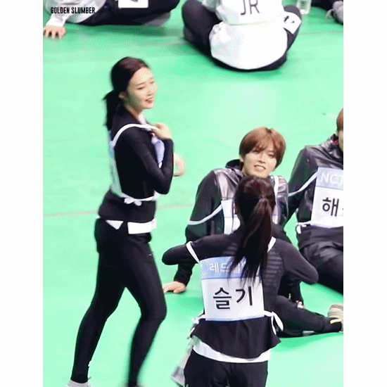 레드벨벳 조이 전용 샌드백&장난감.gif | 인스티즈