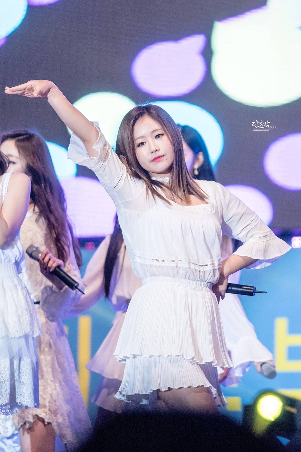 [러블리즈] 레알의 스트라이커 영입은 필수라 생각해서 베이비소울 | 인스티즈