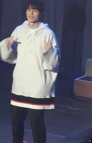 이동욱 트와이스 TT 춤ㅋㅋㅋ.gif | 인스티즈