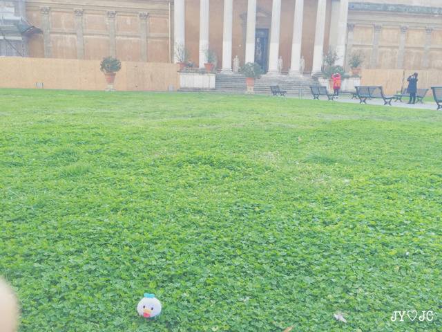 남자친구가 사준 인형과 여행다녀온 여자친구.jpg | 인스티즈