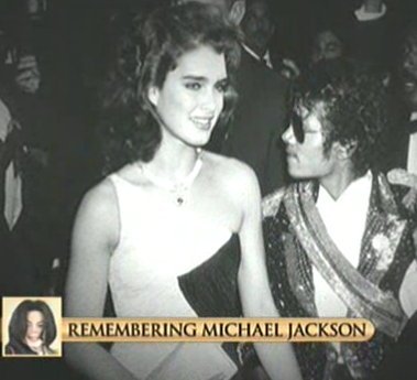 사겼었던 옛연인 장례식에 왔던 연예인 | 인스티즈