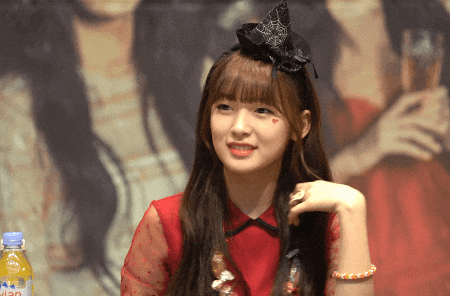 고민끝에 V하는 아린.gif | 인스티즈