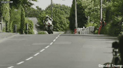 오토바이의 아찔한 순간.gif | 인스티즈