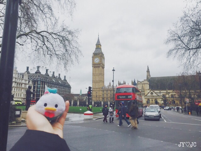 남자친구가 사준 인형과 여행다녀온 여자친구.jpg | 인스티즈