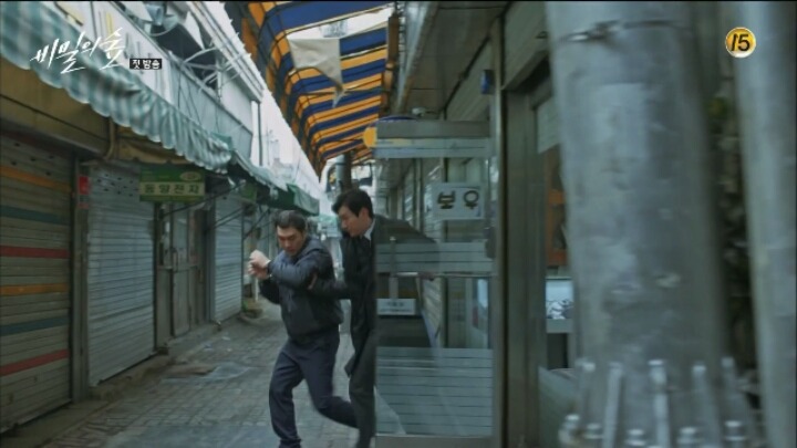 [비밀의숲] 범인은 내가 잡았는데 왜 검사님이 데려가죠? | 인스티즈