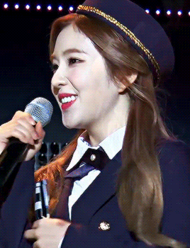 제복 입은 아이린.gif | 인스티즈