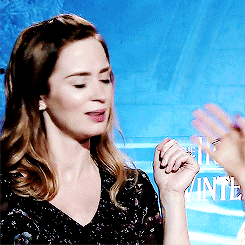 팬들은 아무것도 안하는데 본인이 자꾸 망붕 생성하시는 배우 | 인스티즈