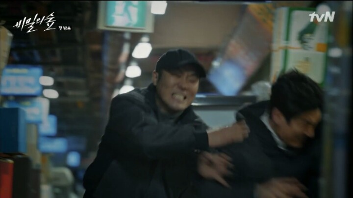 [비밀의숲] 범인은 내가 잡았는데 왜 검사님이 데려가죠? | 인스티즈