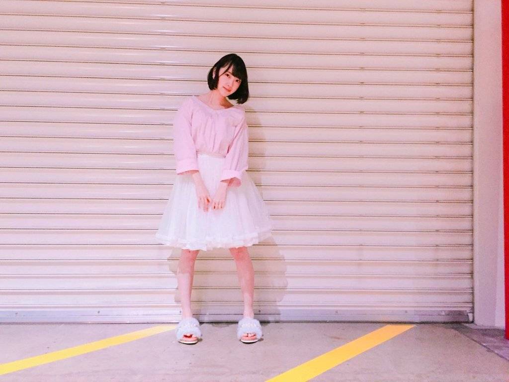 속쌍의 큰눈을 가진 귀여운 일본여자아이돌 | 인스티즈