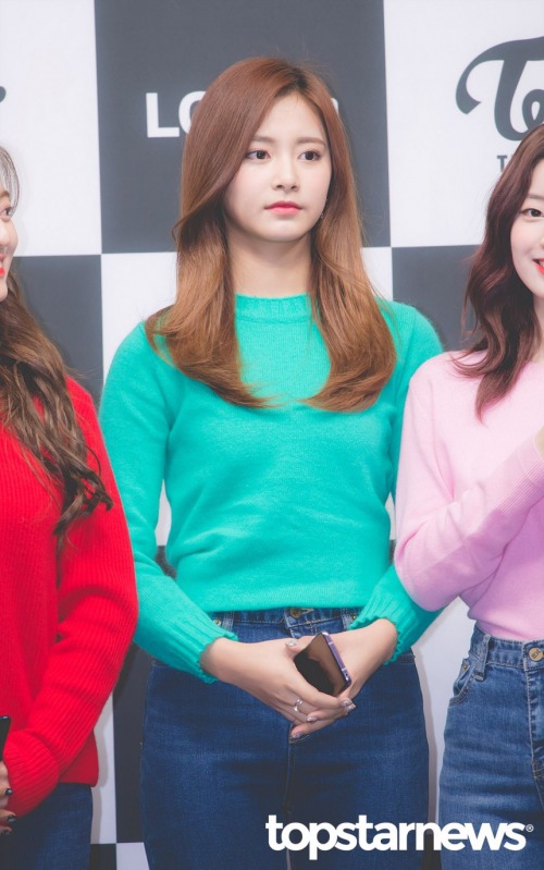 오늘자 트와이스 V30 팬싸인회 기자시진들 ㅅㅅㅅㅅ | 인스티즈