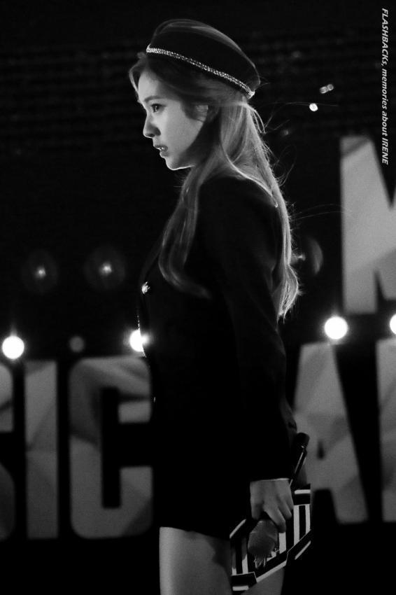 제복 입은 아이린.gif | 인스티즈