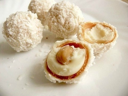 페레로 알아여? Ferrero?? 페레로에선 로쉐만 만드는게 아니야 그리고 독일인들도 잘 모르는 사실이 이찌 | 인스티즈