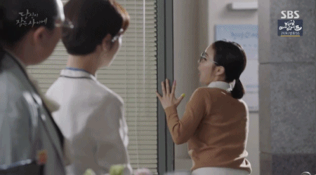 [당신이잠든사이에] 늙어가다가 회춘한 향미씨.gif (데이터주의) | 인스티즈