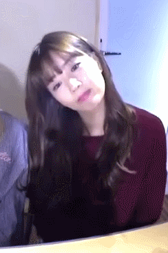 청순한척 하는 윤보미.GIF | 인스티즈