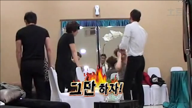 어느 남자아이돌의 싸움현장(살벌함주의) | 인스티즈