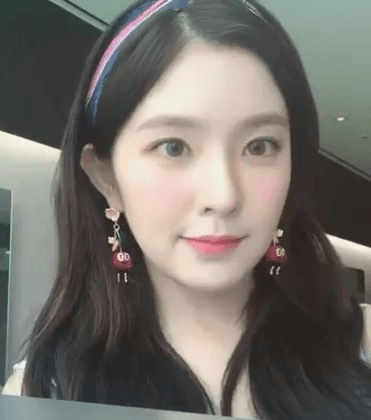 안경을 써도 예쁜 아이린.gif | 인스티즈