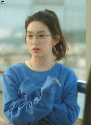 안경을 써도 예쁜 아이린.gif | 인스티즈