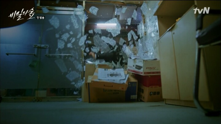 [비밀의숲] 범인은 내가 잡았는데 왜 검사님이 데려가죠? | 인스티즈