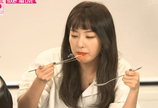 브이앱 방송에서 엄청 잘먹는 슬기.gif | 인스티즈