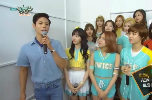 잘생긴 남자를 보는 여자의 표정 | 인스티즈